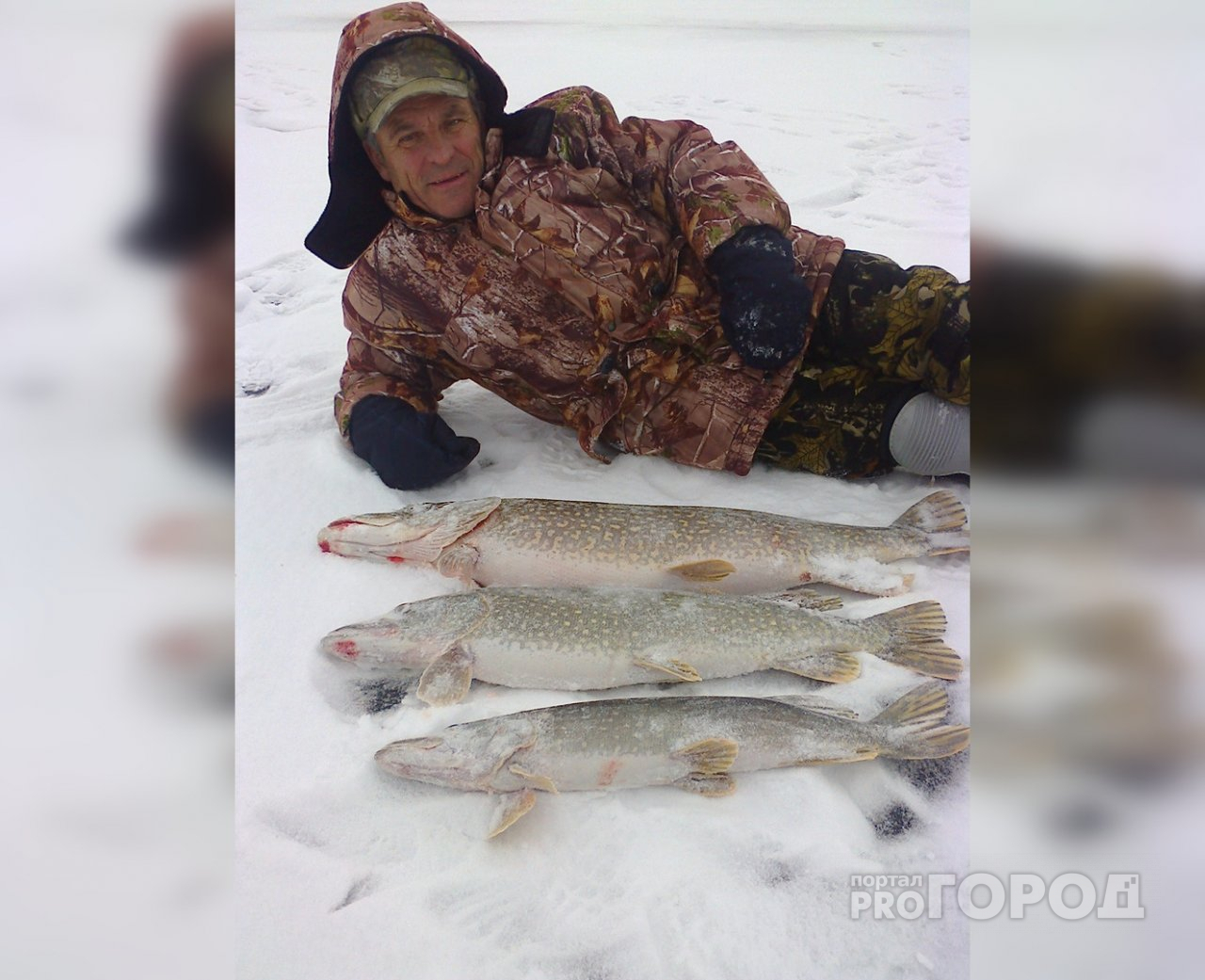Бывалый рыбак рекомендует не выходить на лед и рассказал о своих опасных ситуациях