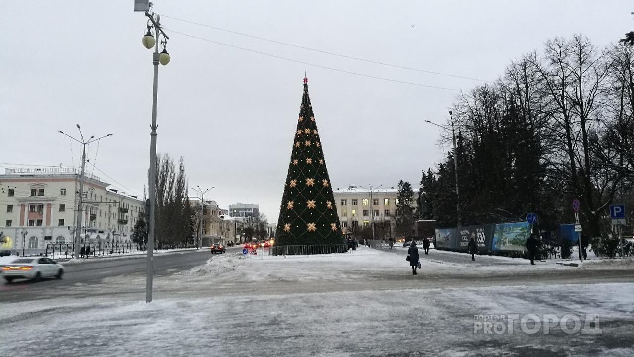 Восемь коротких рабочих недель ждут жителей в новом году