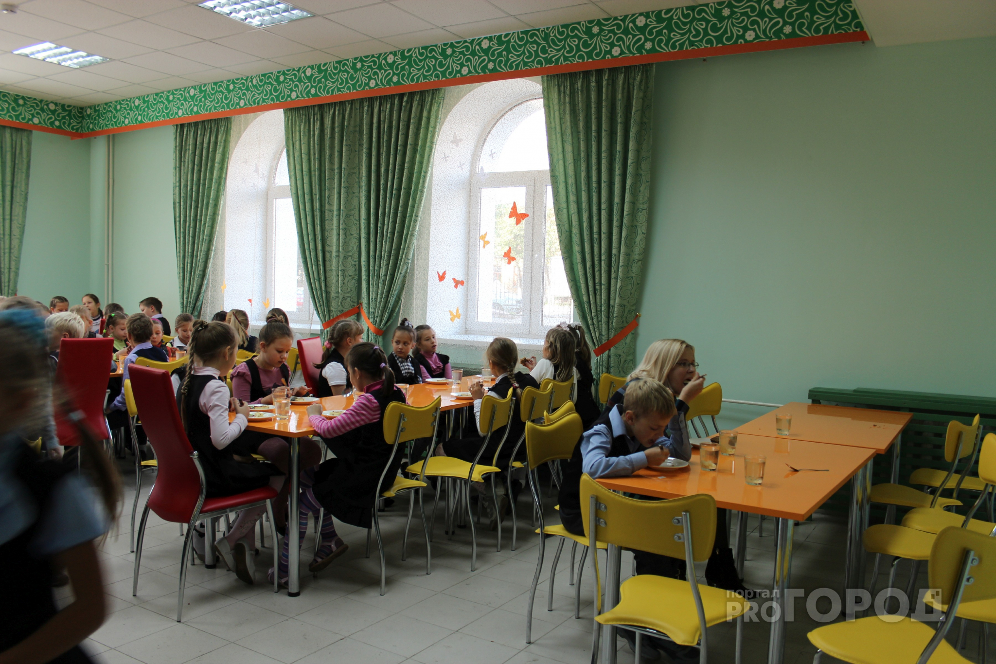 Бесплатное питание в чувашских школах введут в этом году