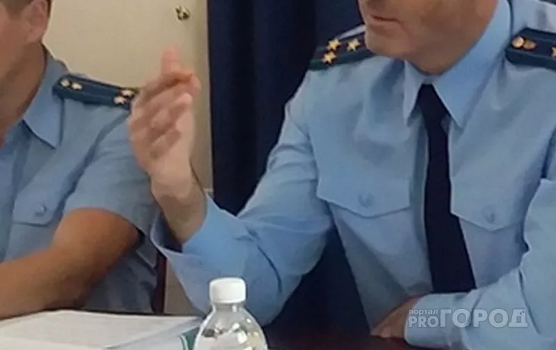 Фото к статье: Рабочие получали зарплату один раз за три месяца
