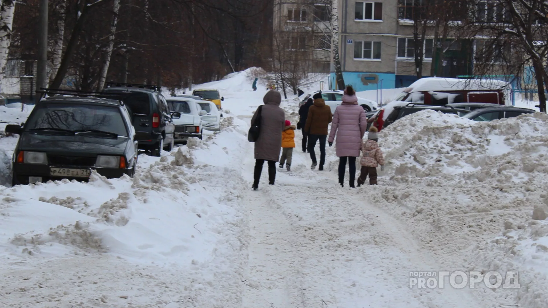 Фото к статье: Прокуратура обязала мэрию Чебоксар лучше чистить дороги от снега
