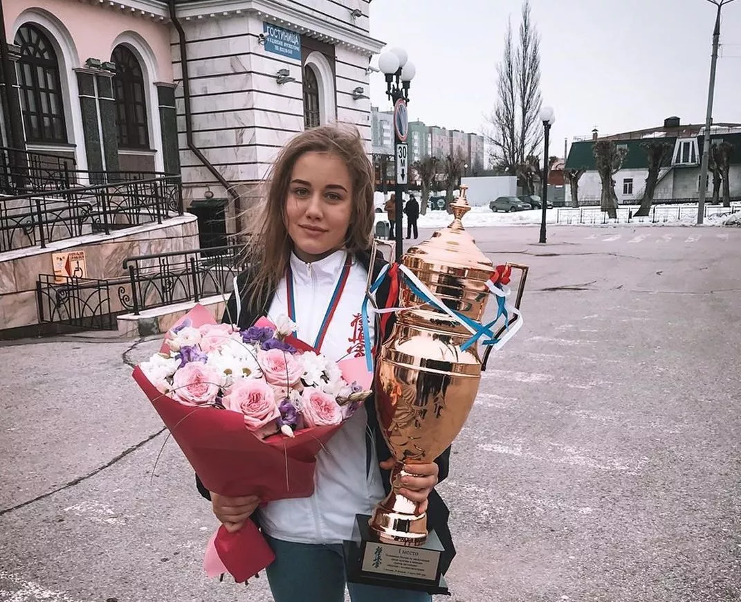 Фото к статье: Чебоксарка стала чемпионкой и привезла на родину большой кубок