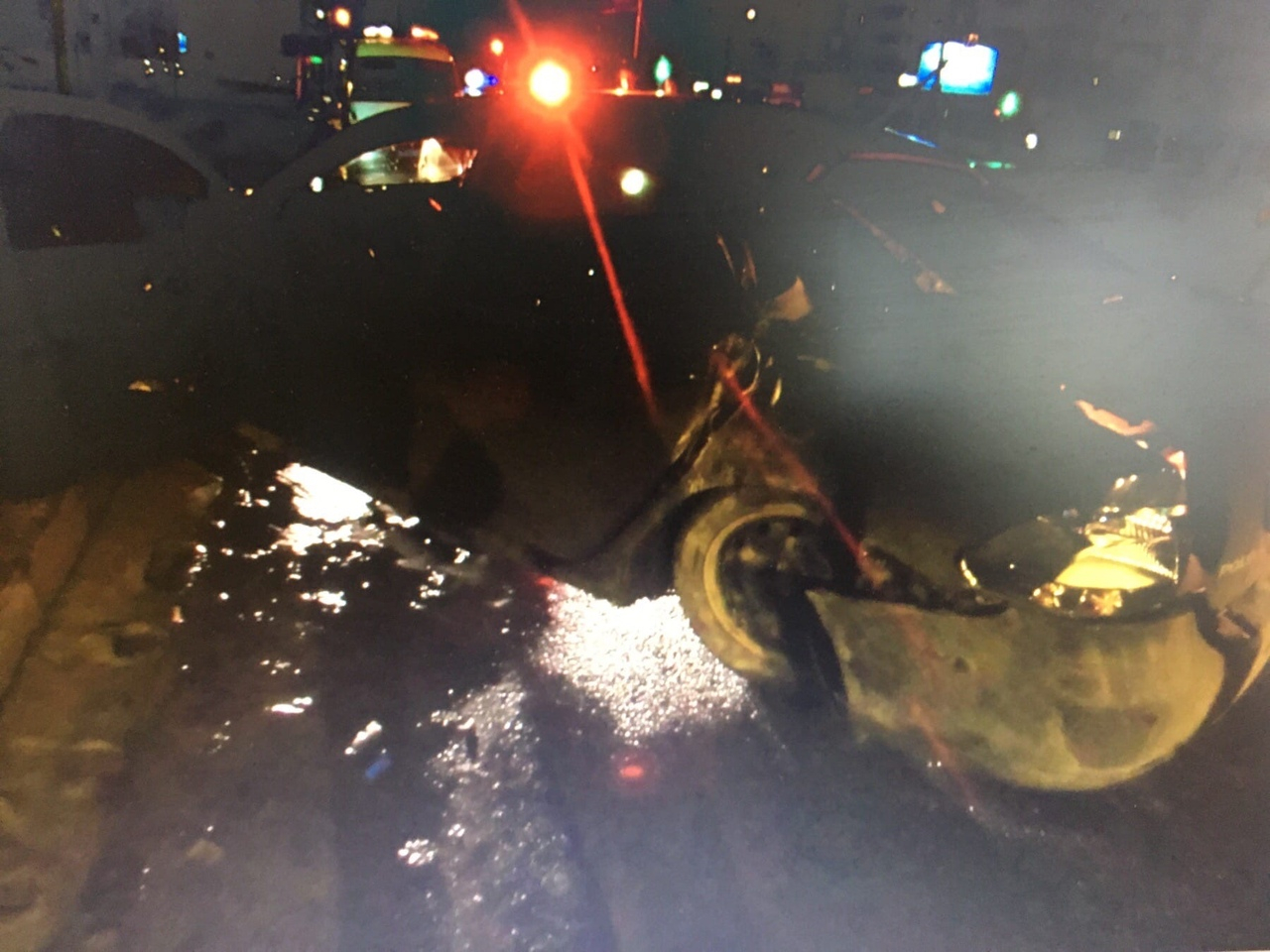 В Чебоксарах пострадала водитель «Volkswagen Polo», которая влетела в железобетонный столб