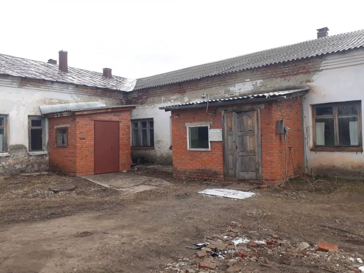 Фото к статье: Житель Ядрина о местной инфекционке: "Холодно, горячей воды нет"