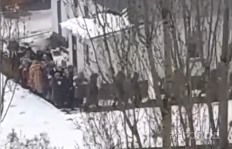 В Новочебоксарске не прекратили массовые крестные ходы