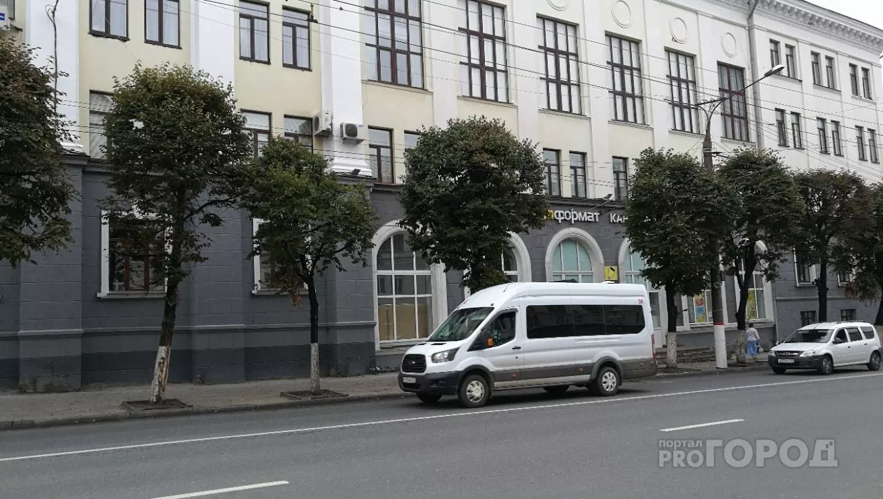 Фото к статье: В Чебоксарах подозреваемый в преступлении пытался скрыться на маршрутке