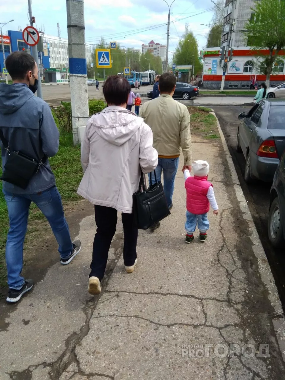 Фото к статье: Шесть новых детских пособий на период карантина после выступления Путина
