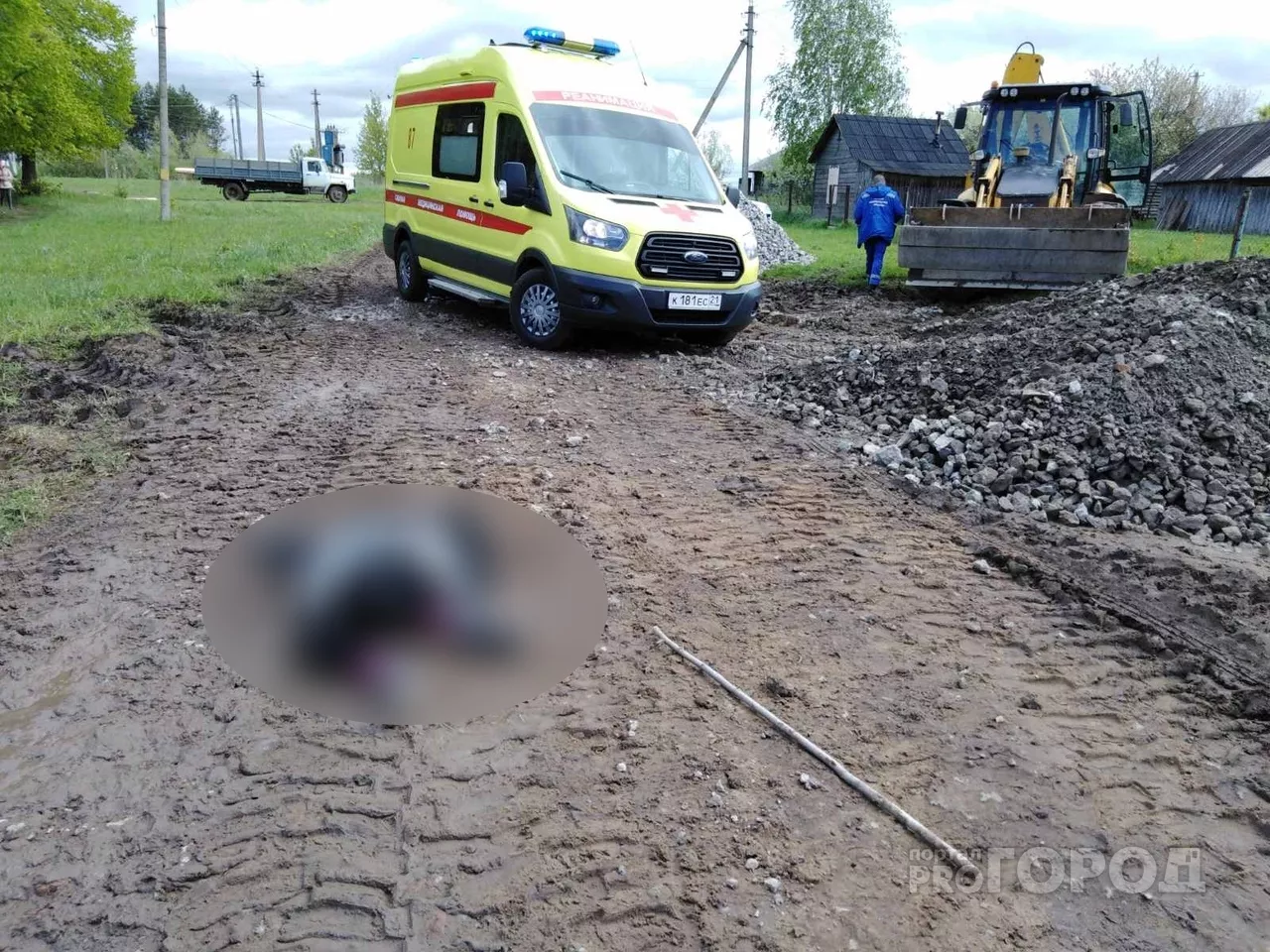 Фото к статье: При строительстве дороги в деревне задавили женщину
