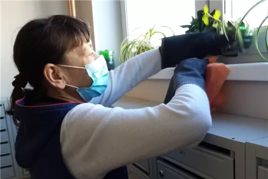 Фото к статье: Чиновники уверяют, что каждый день проверяют качество уборки в подъездах