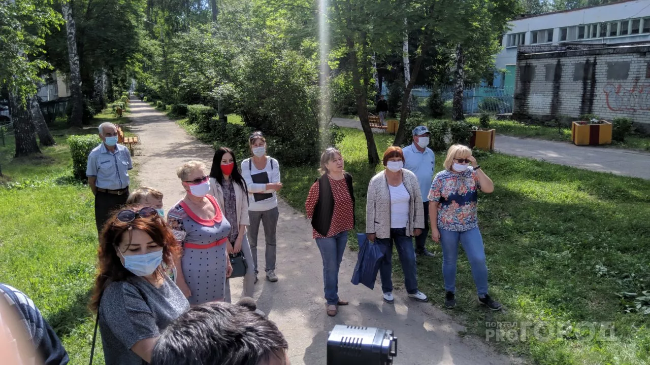 Фото к статье: Березы в Новочебоксарске срубать не будут, но пострадают другие деревья