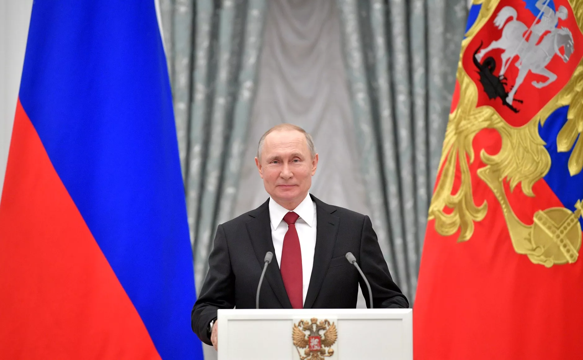 Фото к статье: Путин поздравил жителей Чувашии с Днем республики: "От души желаю вам всего самого доброго"
