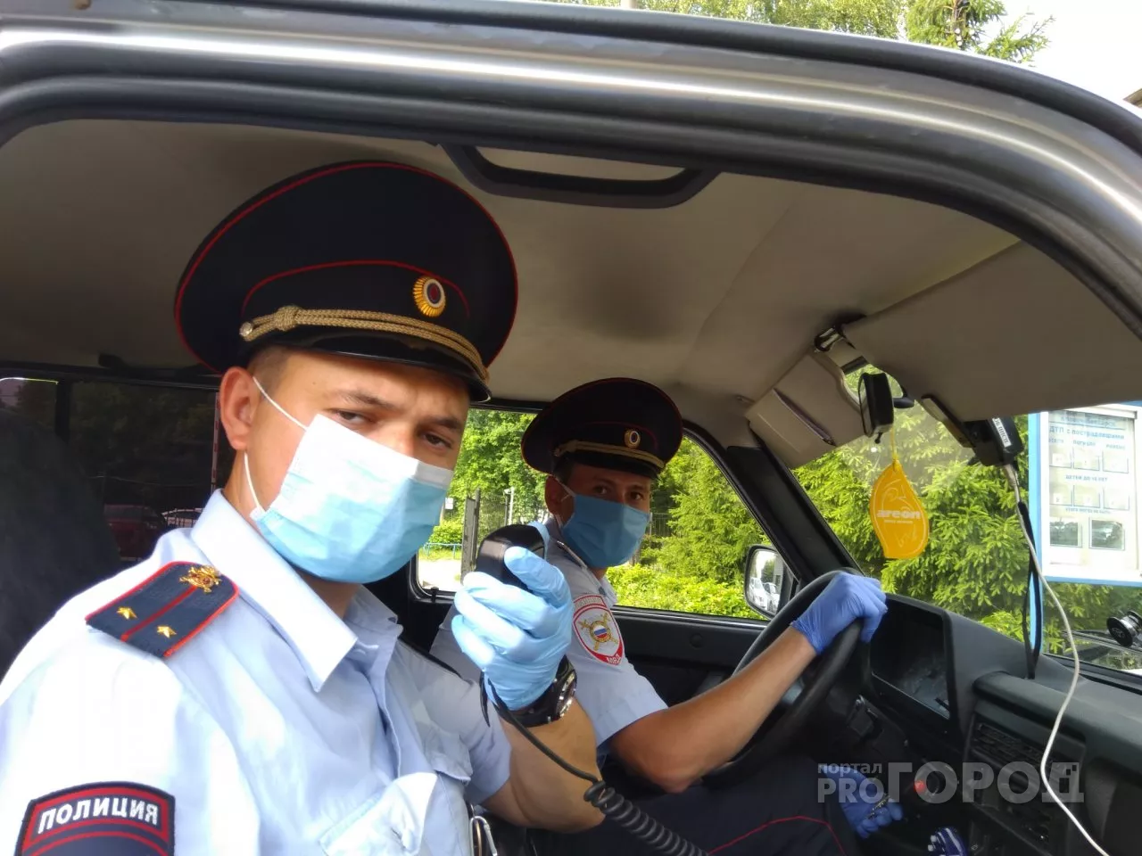 Фото к статье: Два часа с полицейским: домашнее насилие, кража из магазина, агрессия на врачей и пропавший человек