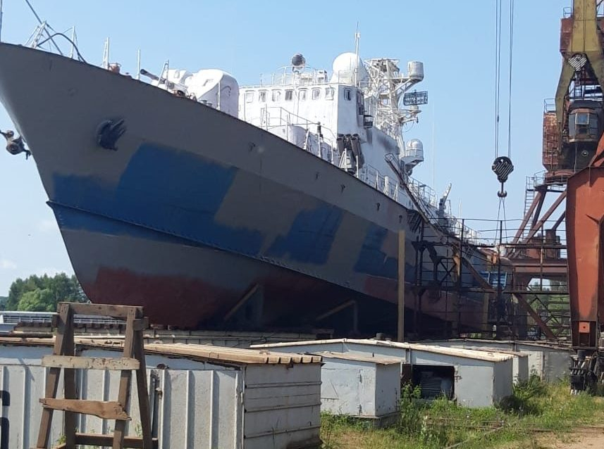 Корабль "Чебоксары" уже ремонтируют и красят в соседнем регионе