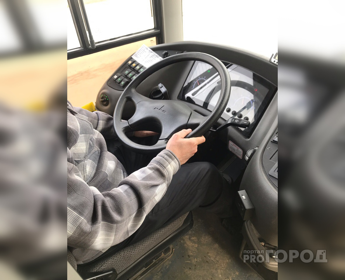 Роспотребнадзор Чувашии: "Водитель автобуса не должен соприкасаться с вещами пассажиров"