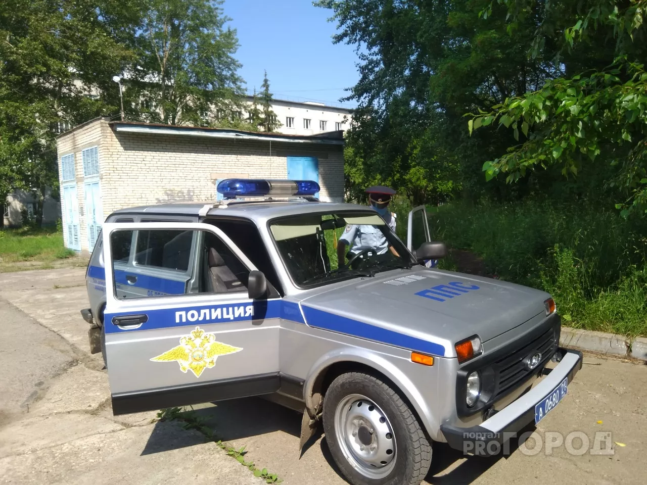 Фото к статье: Чебоксарке позвонили из "банка" и забрали 100 тысяч рублей
