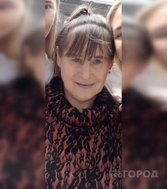 Фото к статье: Дочери просят помочь в поисках пропавшей мамы