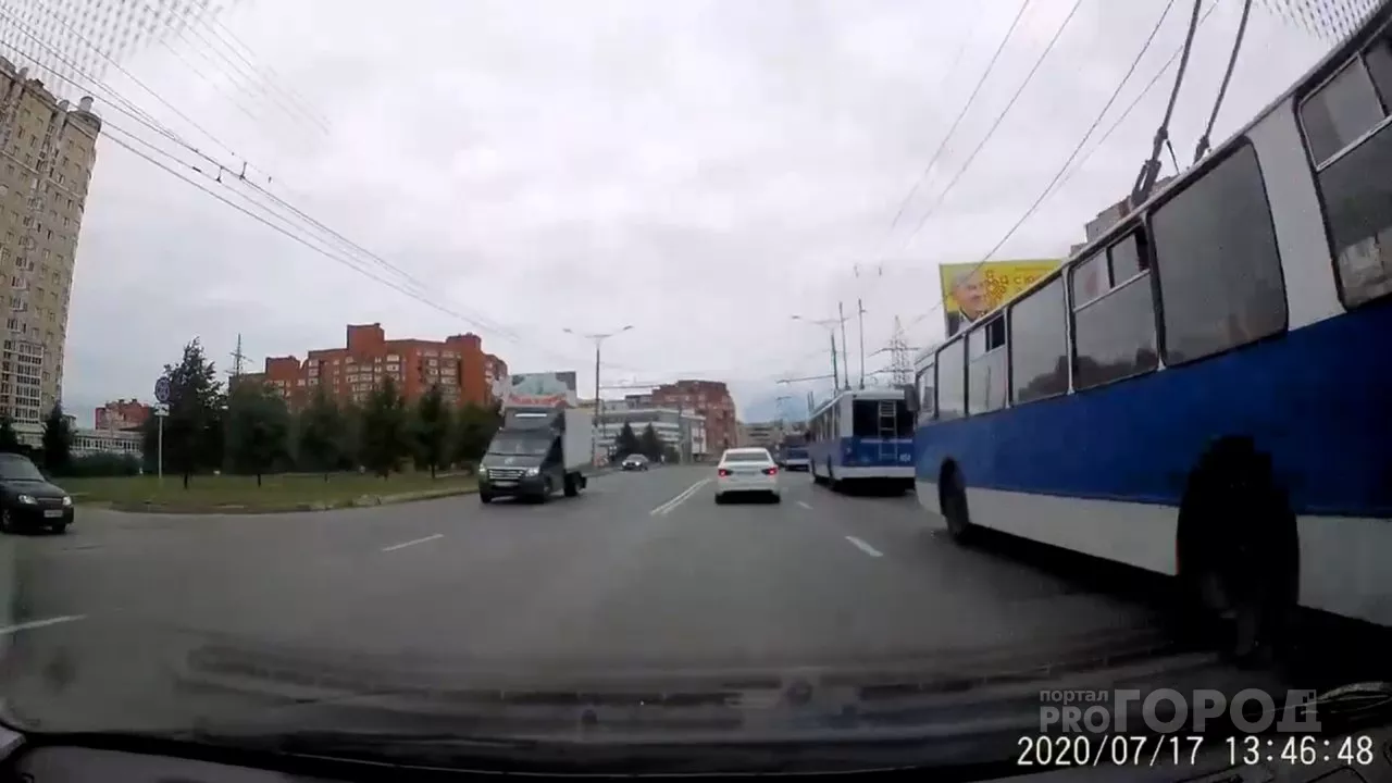 Фото к статье: В Северо-Западном районе Чебоксар встали троллейбусы