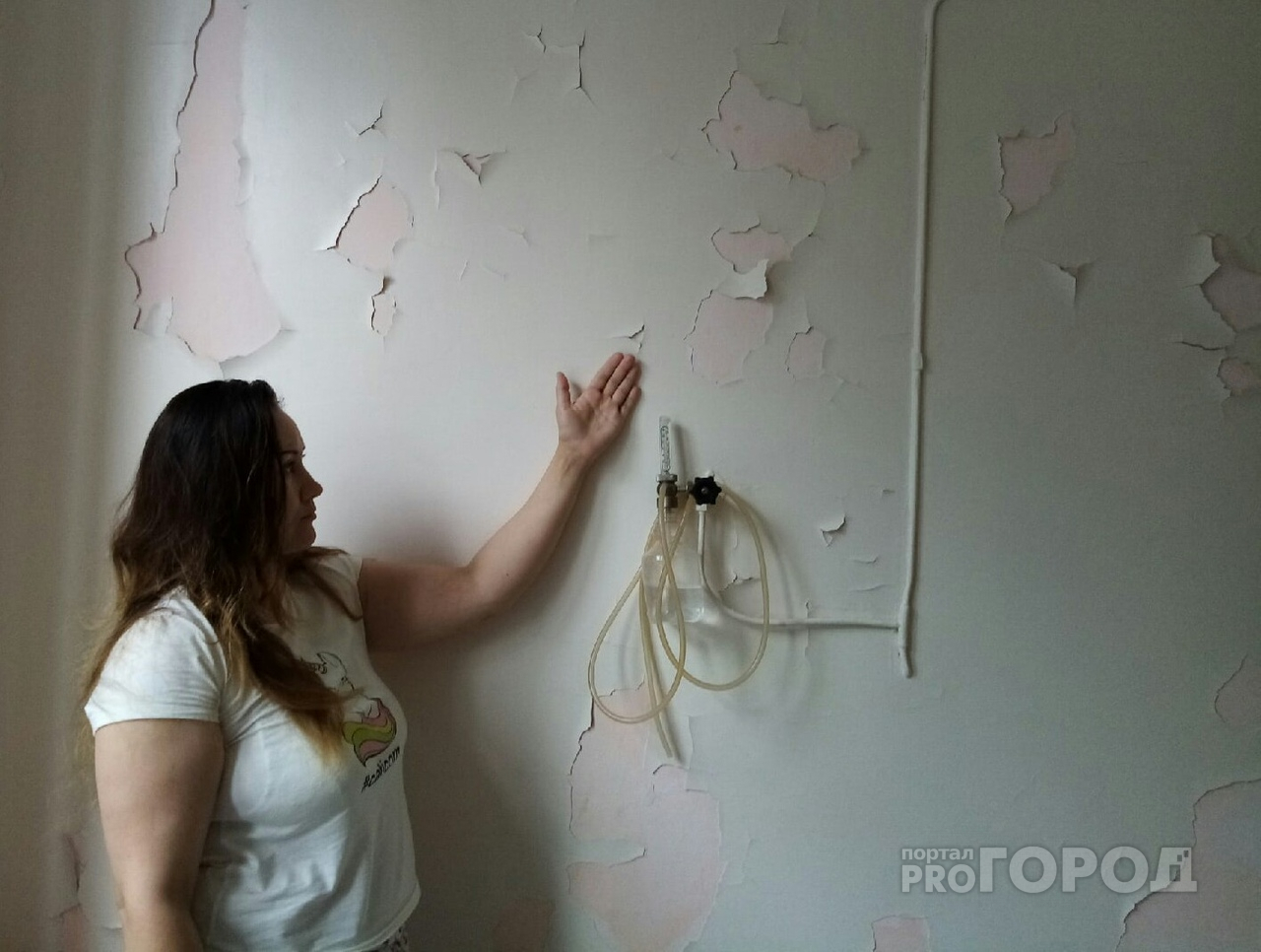 Мама о детском стационаре Новочебоксарска: "Стены обшарпаны, вместо подушек сумки"