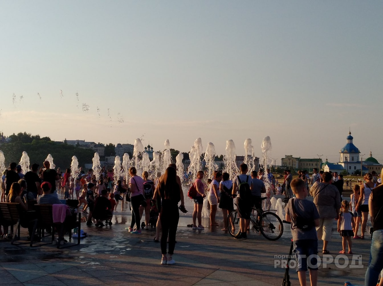 Три опасных фактора для купающихся в новом фонтане на Красной площади