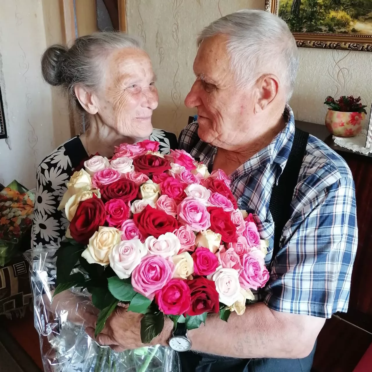 Фото к статье: В Чувашии пара отпраздновала бриллиантовую свадьбу