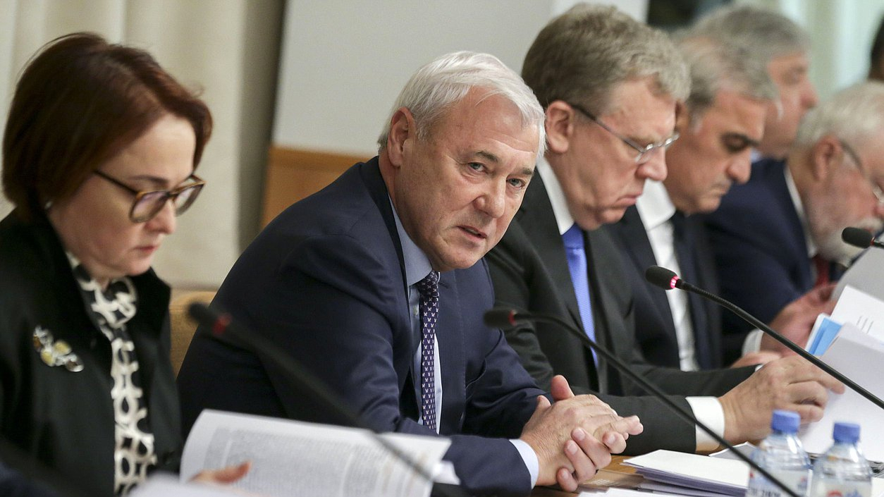 Пять чувашских депутатов Госдумы стали зарабатывать больше: каждый по 14500 рублей в день