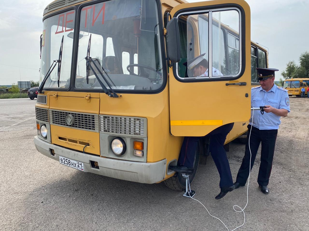 Школьные автобусы в Чувашии оказались с массовыми неисправностями