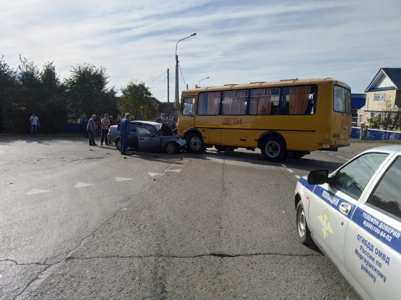 Первоклассница не выжила после ДТП с участием школьного автобуса