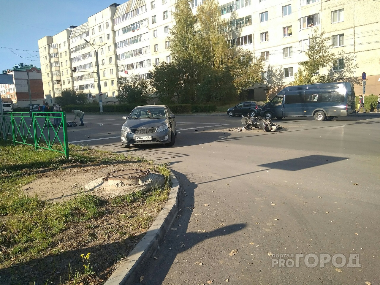 В Новочебоксарске в ДТП с «Киа» пострадал водитель мотоцикла