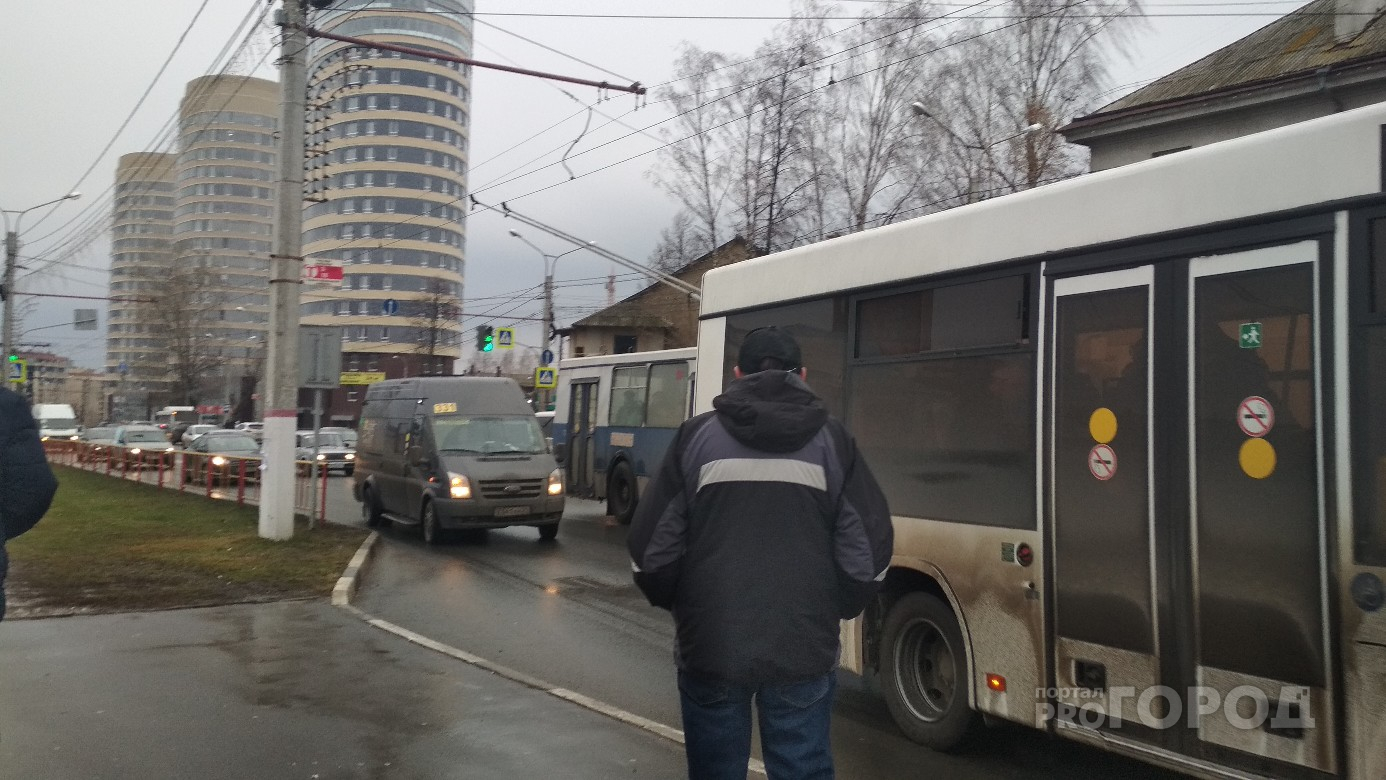 Проезд в городском транспорте станет дешевле на 2 рубля до нового года