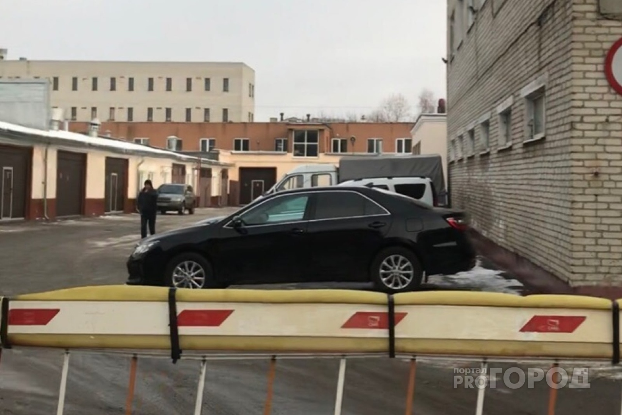 Четыре Toyota Camry купят к Новому году для администрации Олега Николаева