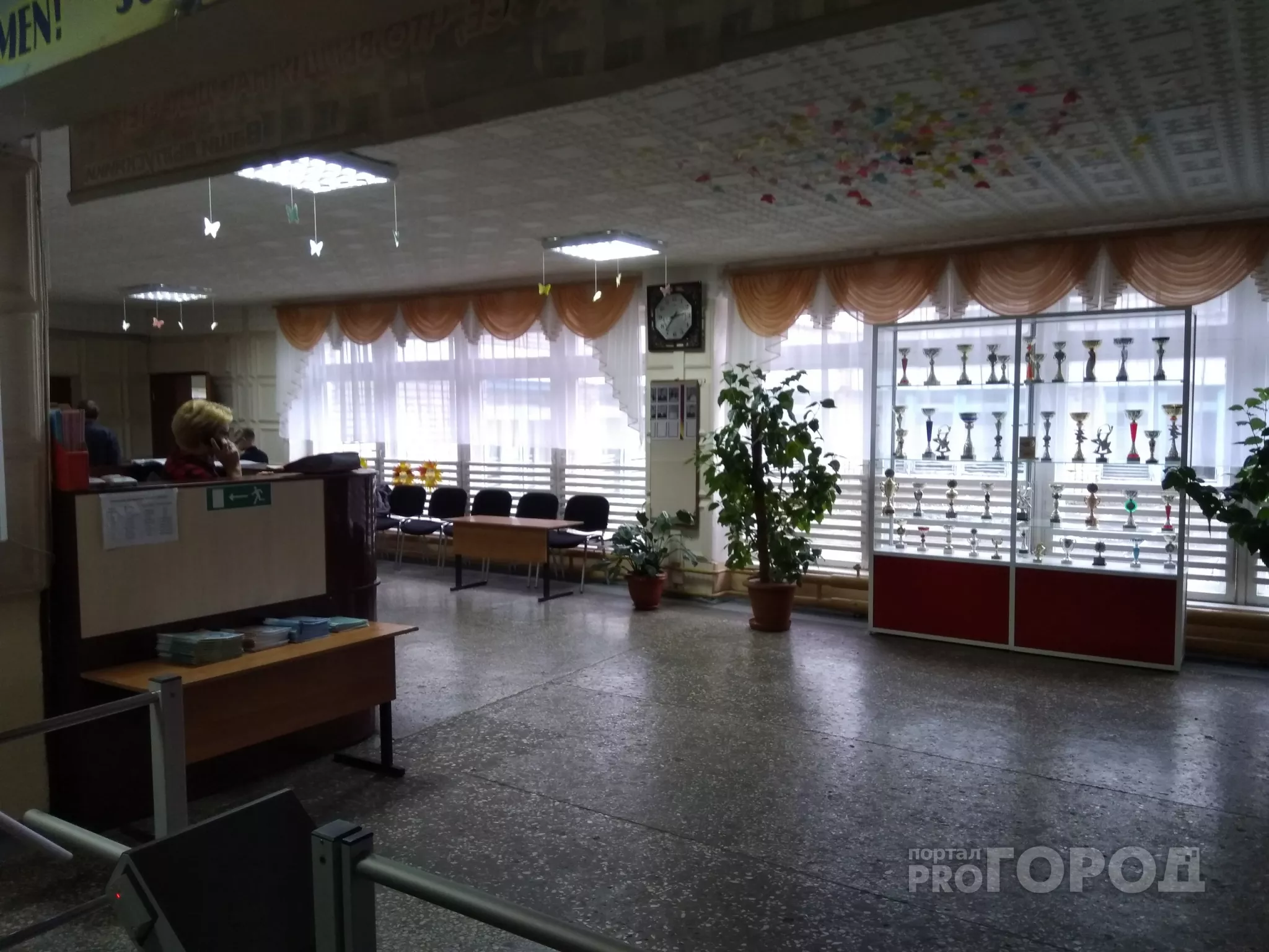 Фото к статье: Учителя разносят коронавирус по школам Чувашии