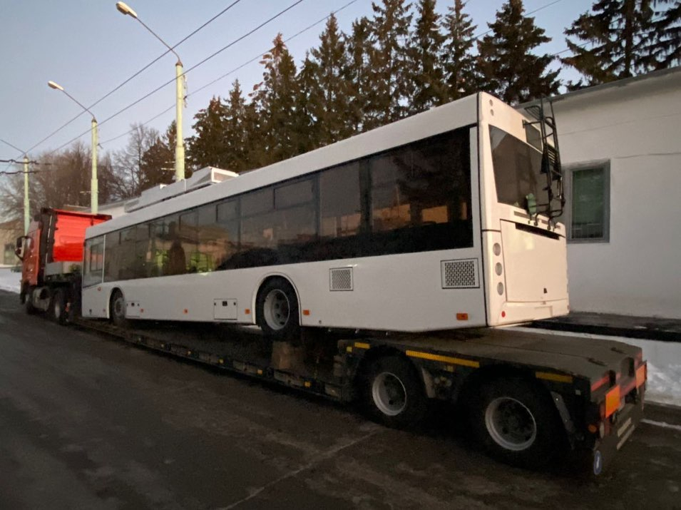 В Чебоксары прибыл первый новый троллейбус из 68