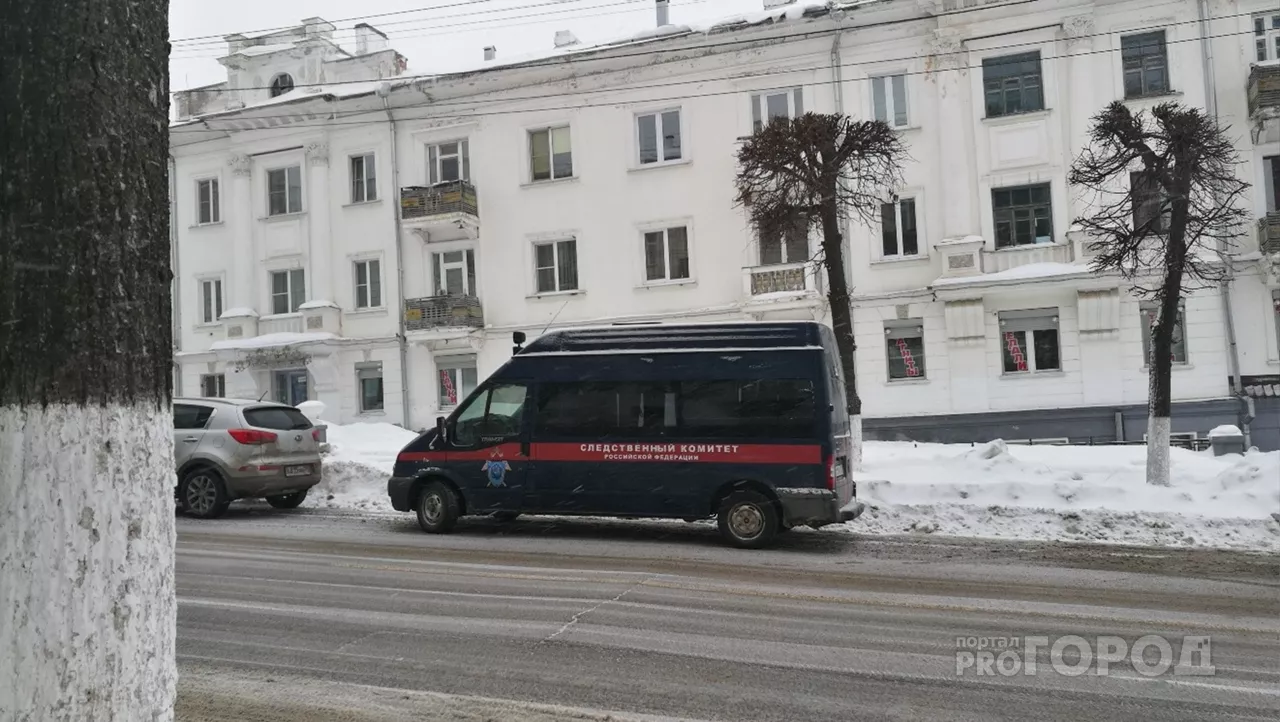Фото к статье: В Чувашии несколько дней истязали 6-летнюю девочку и угрожали сбросить с балкона