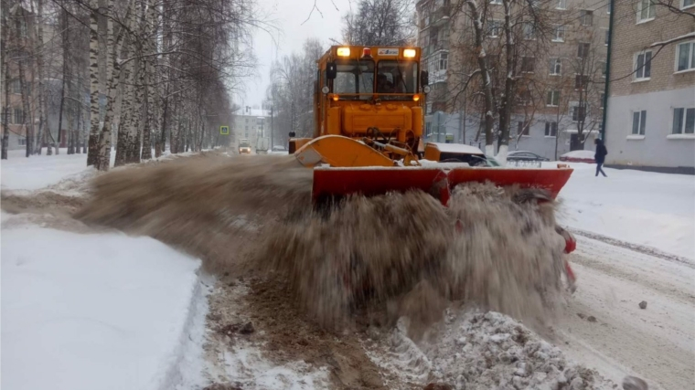В Чебоксарах назвали  снегопад «сильнейшим» и рассказали сколько тонн снега вывезли