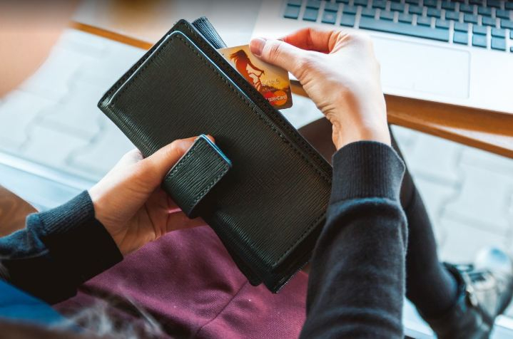 Просто о финансах: как помогают кредитные карты