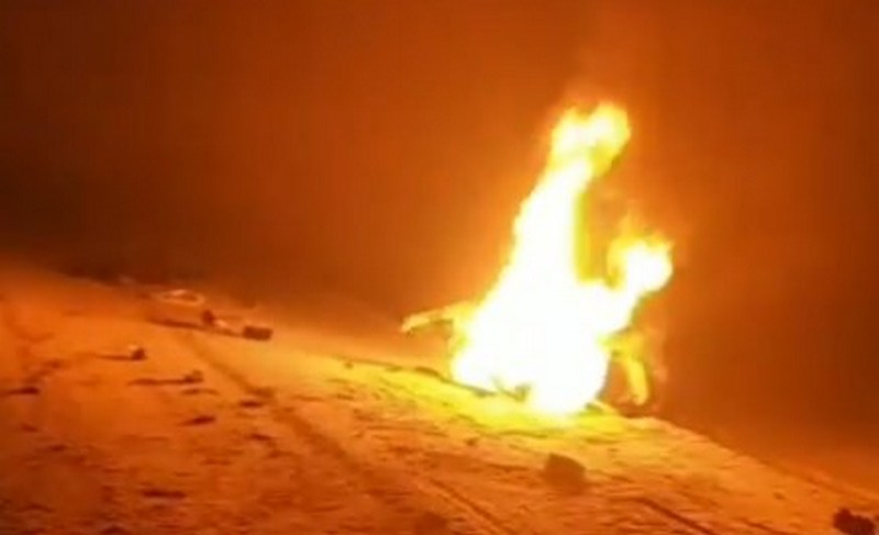 Снегоход столкнулся с "Ладой Вестой" и загорелся, один человек погиб