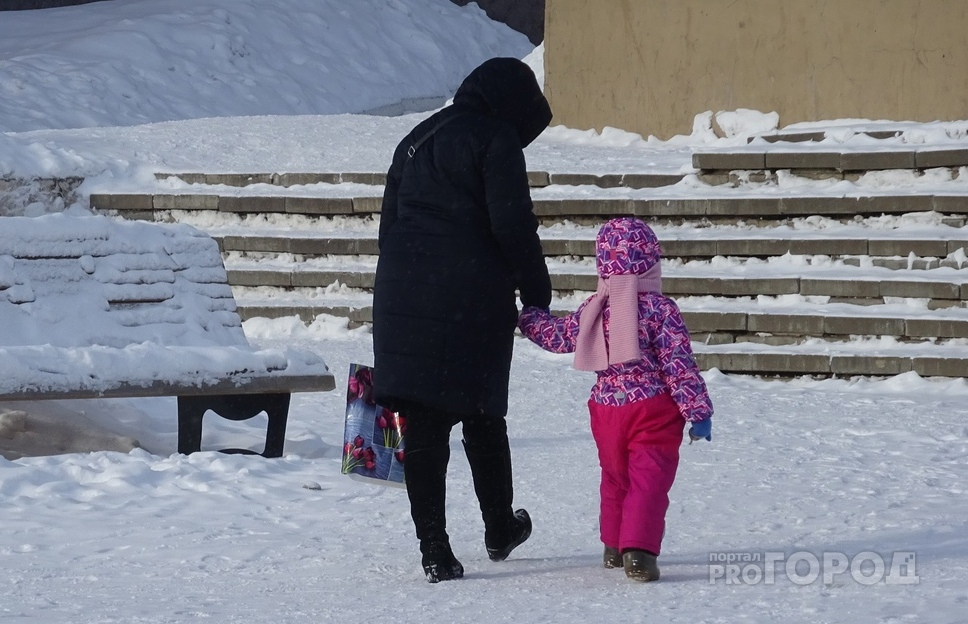 Многодетные семьи Чувашии дождались пособия спустя 10 дней