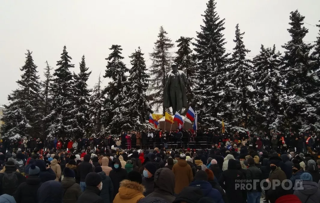 Фото к статье: Власти увеличили штрафы за участие в "шествиях" и неповиновение полицейским