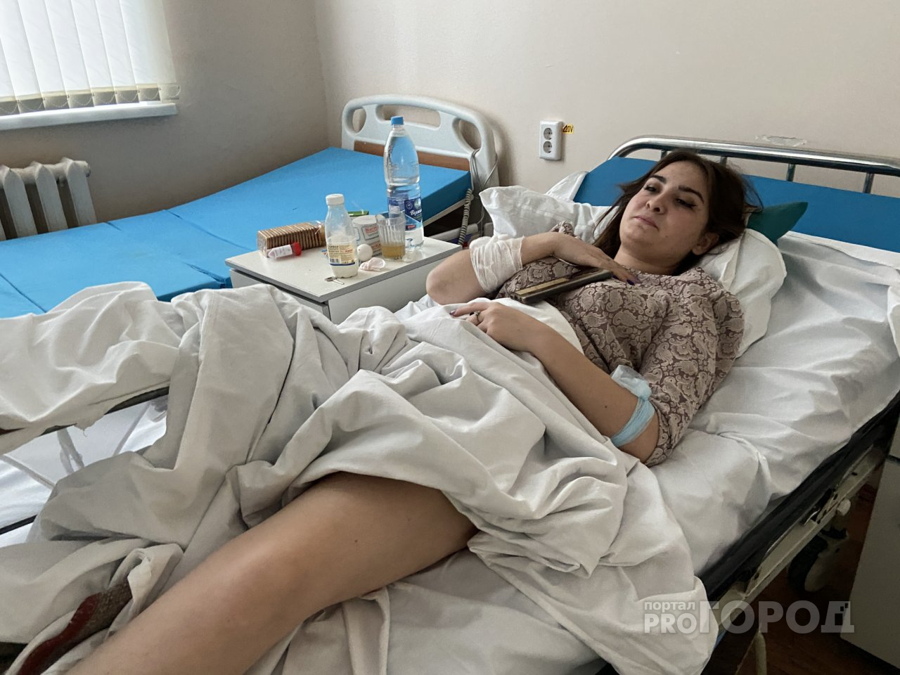Сбитую маршруткой 101с девушку ждет операция: "Придется лежать с гирей 2-3 недели"