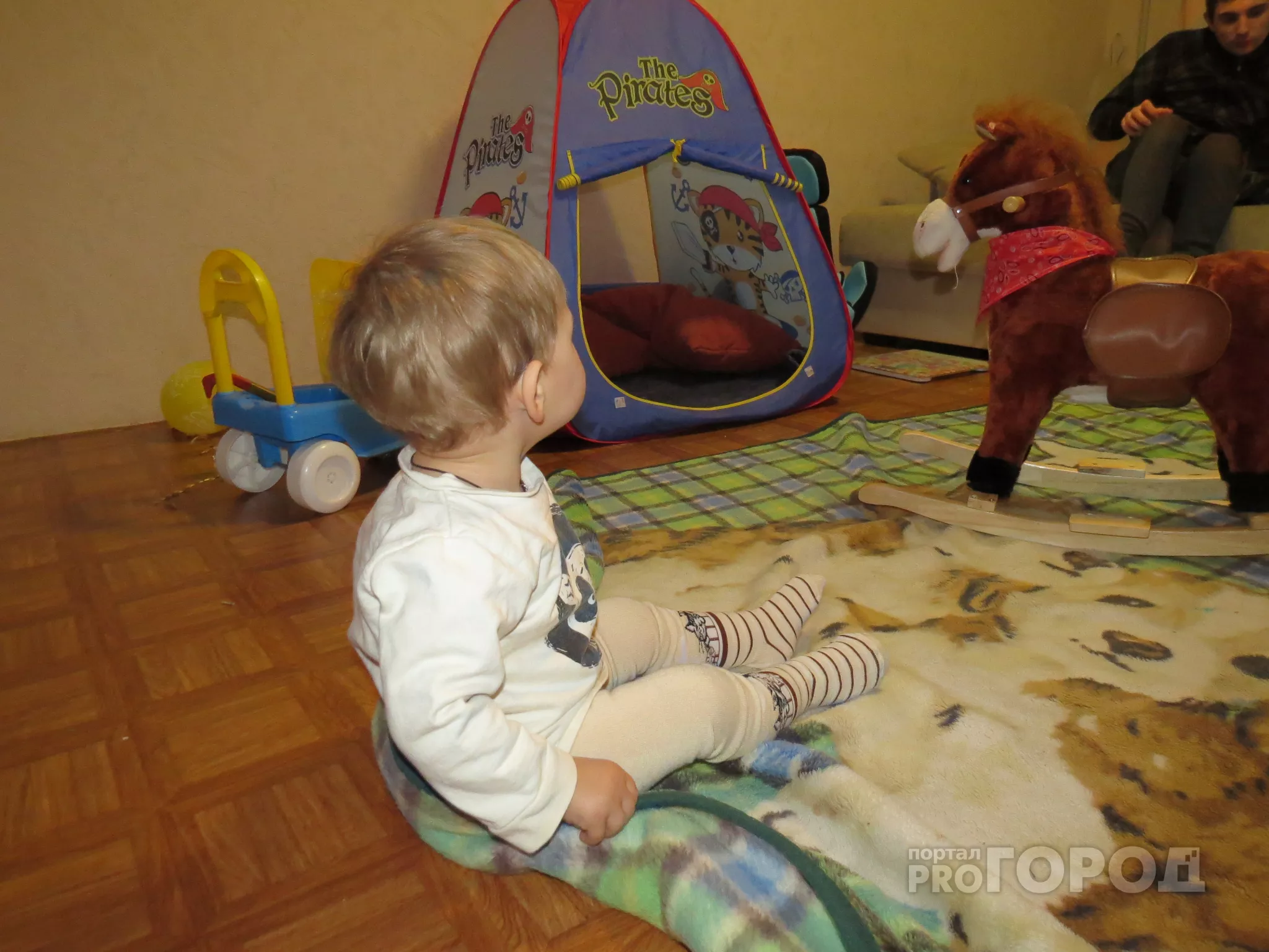 Фото к статье: Мальчику дали гордое имя в честь древнегреческого царя