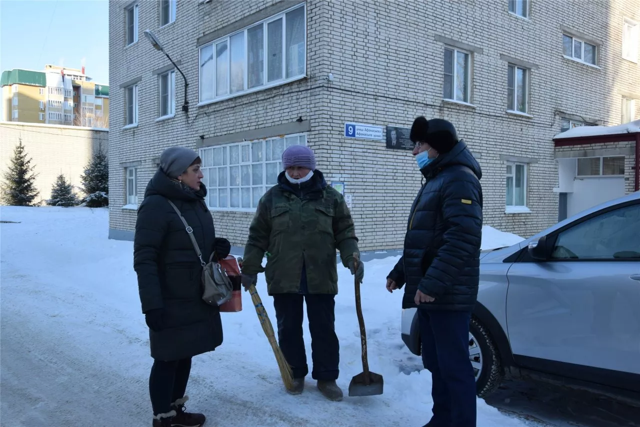 Фото к статье: Чиновники обследовали северо-западную часть Чебоксар