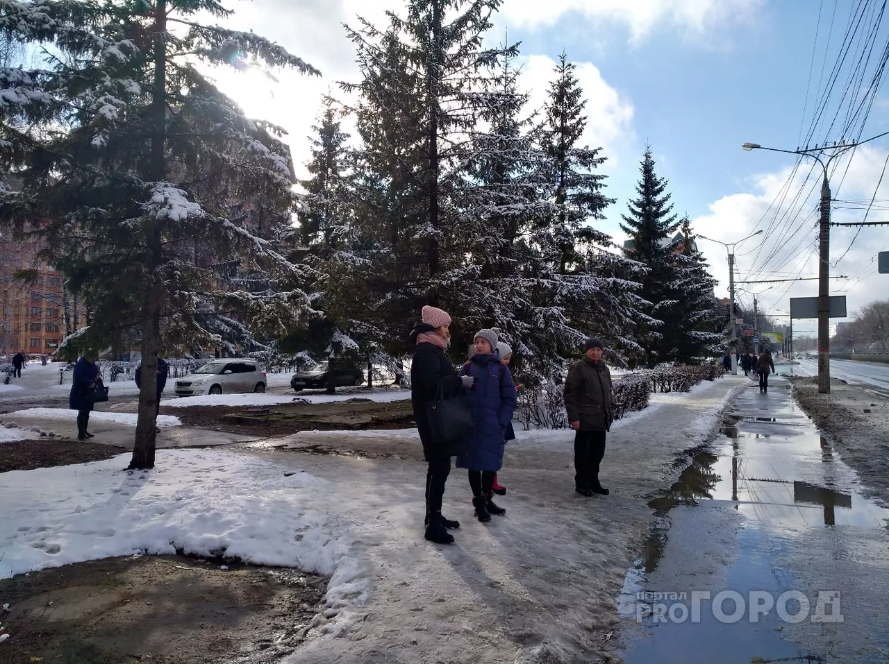 Фото к статье: Желтый снег в Алатыре, предстоящая климатическая весна: синоптики рассказали о погоде
