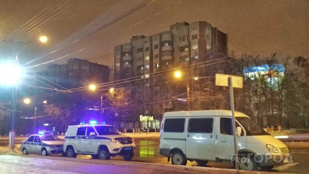 Фото к статье: В Чебоксарах воры при похищении 200 килограммов утвари вызвали грузотакси