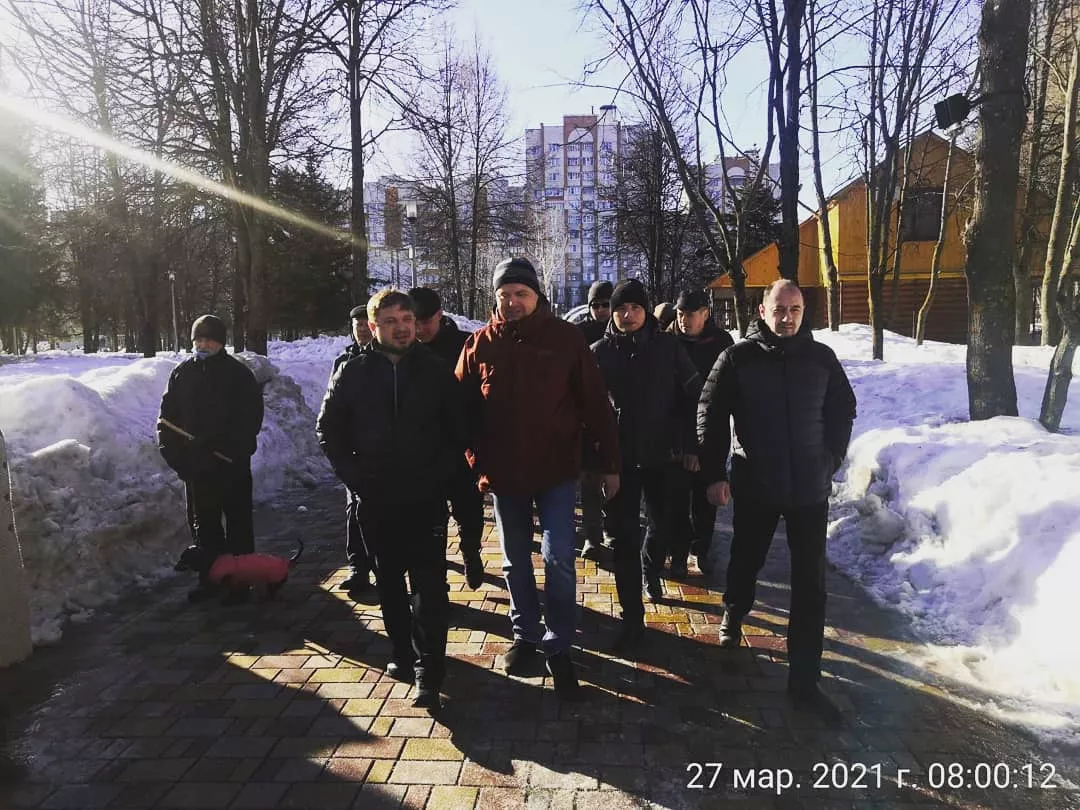 Фото к статье: Чиновники обошли дворы Новоюжного района и сделали замечания