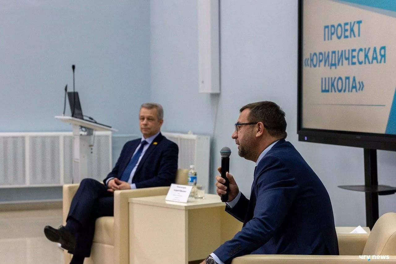 Фото к статье: Будущим юристам – практика, жителям республики – бесплатные консультации