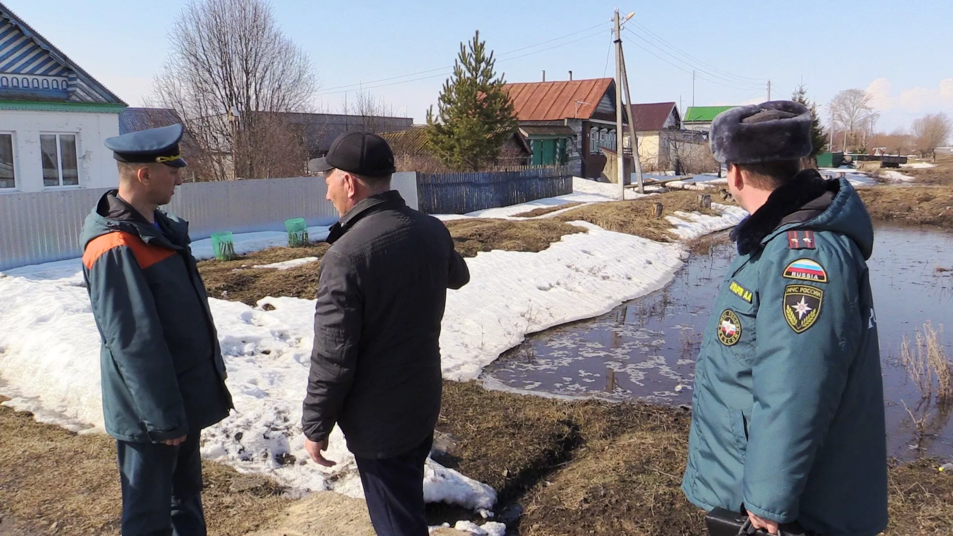 Фото к статье: В Алатыре 200 домов находятся под угрозой затопления, в 8 районах уже идет борьба
