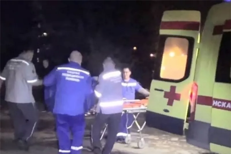 Фото к статье: В Чувашии за апрель из окон выпали 12 человек