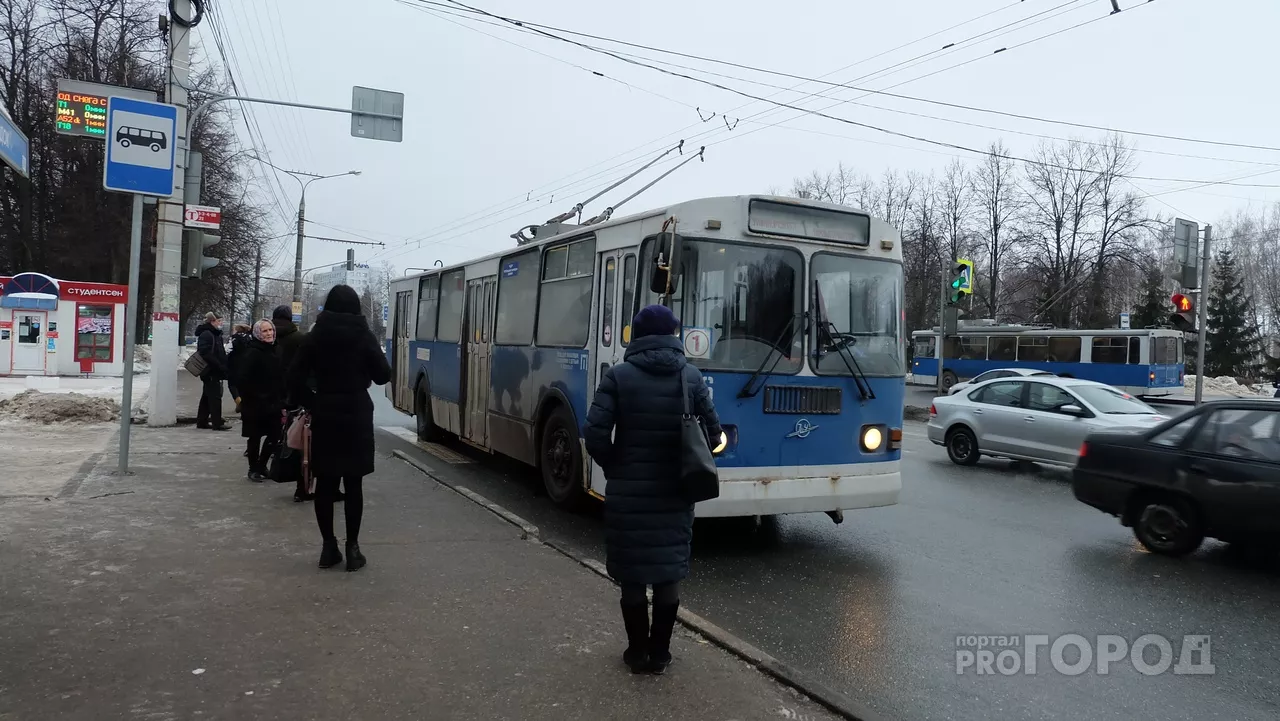 Фото к статье: По вечерам в Чебоксарах теперь ходит больше автобусов и троллейбусов