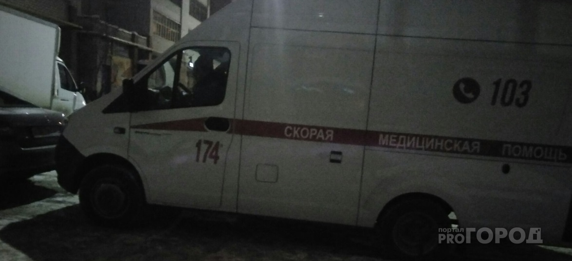 Ночью в Новочебоксарске мужчина выпал из окна жилого дома