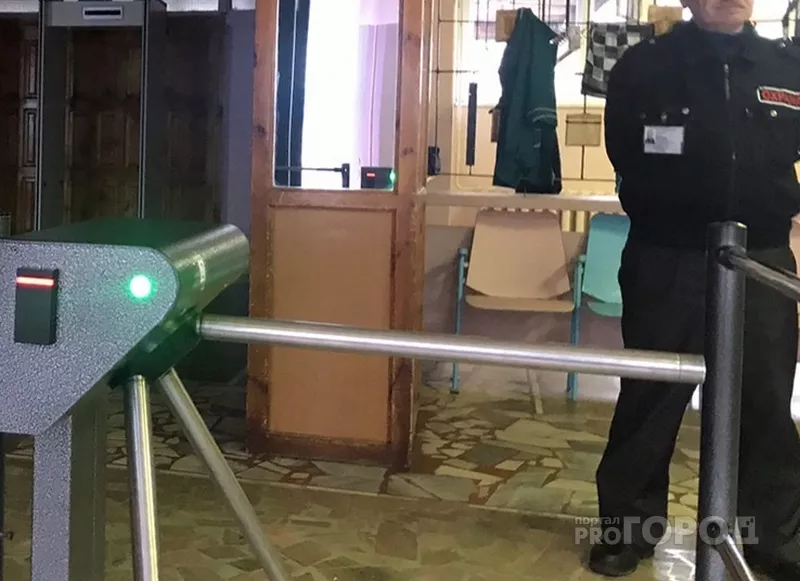 Фото к статье: Профессиональная охрана для школ Чувашии обойдется в 115 млн в год